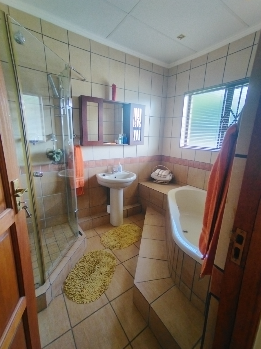 4 Bedroom Property for Sale in Christiana North West